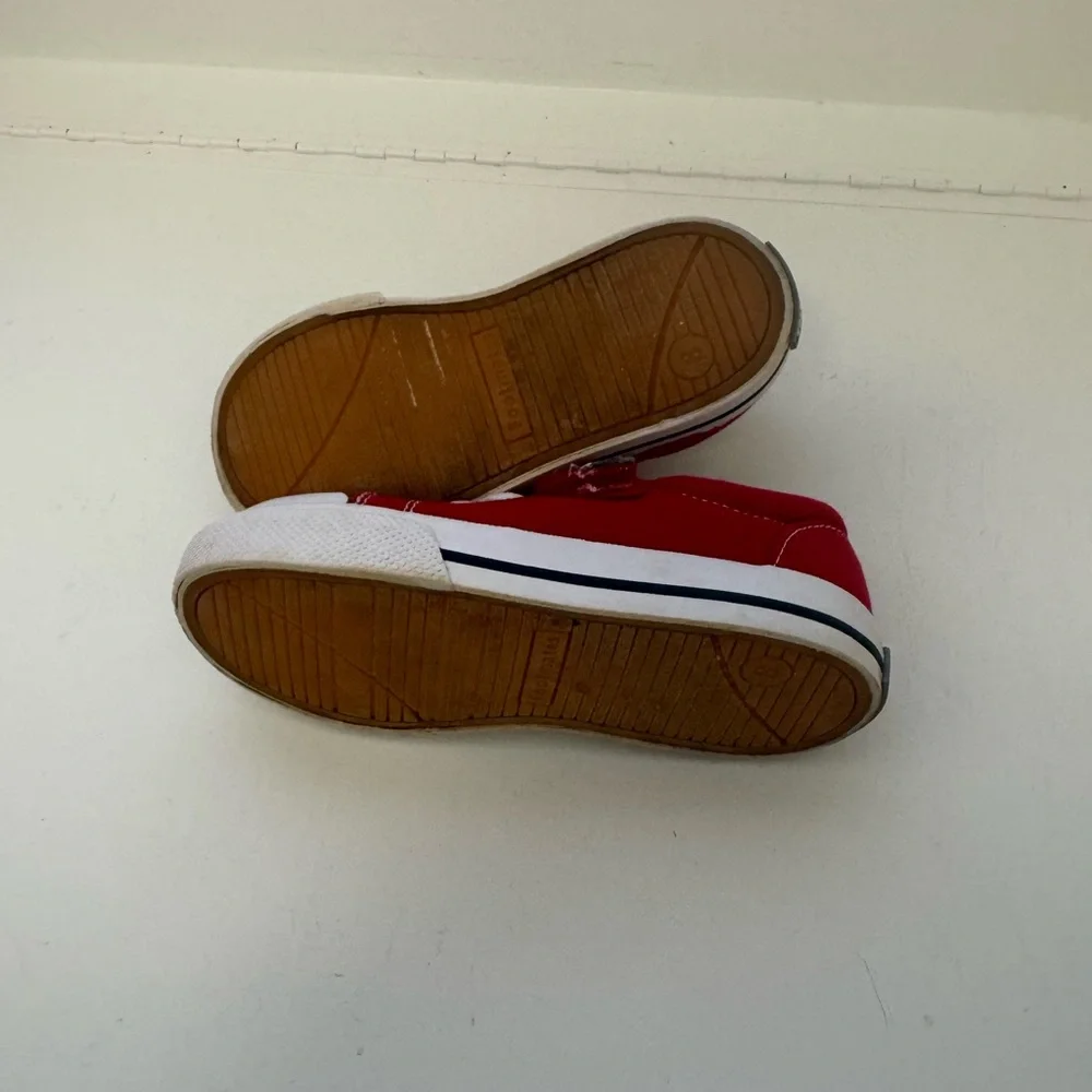 Footmates - Red Canvas Sneakers Velcro Strap - Toddler Size 8 - Picture 6 of 7